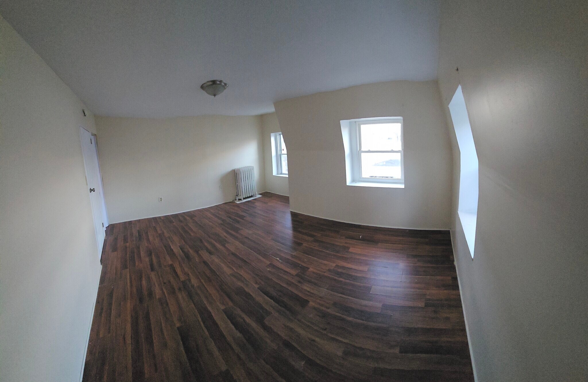 Building Photo - 132 W Douglass St