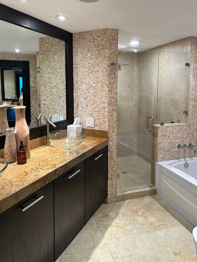 Master Bathroom - 500 Brickell Ave
