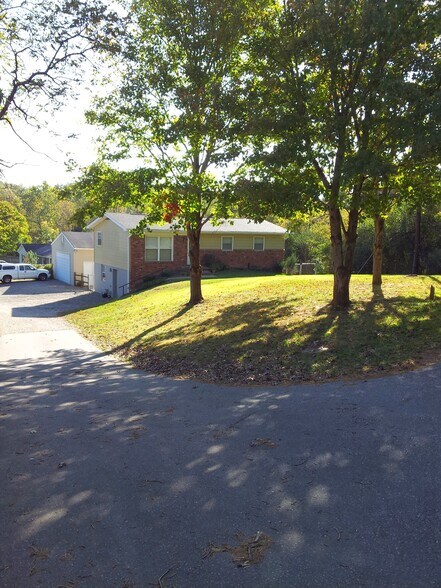 Building Photo - 26 Cedar Hill Rd