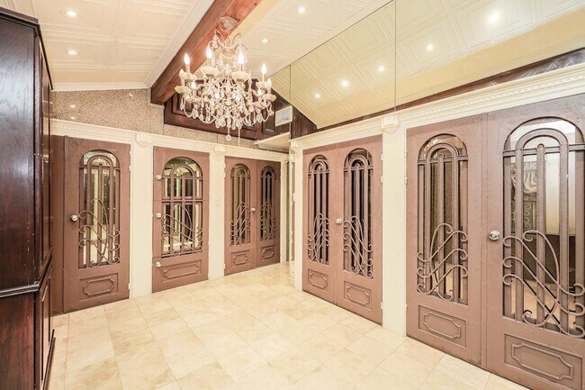 Building Photo - 5500 McPherson Rd