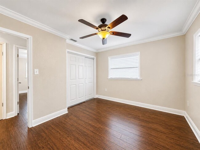 Building Photo - 3415 Grv St Cir
