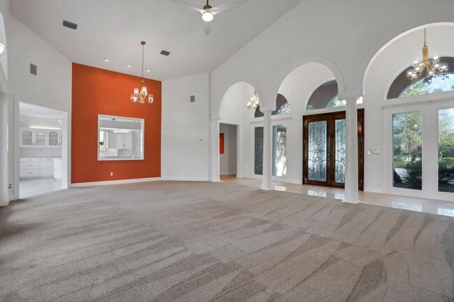 Building Photo - 3/2.5 in Pelican Bay