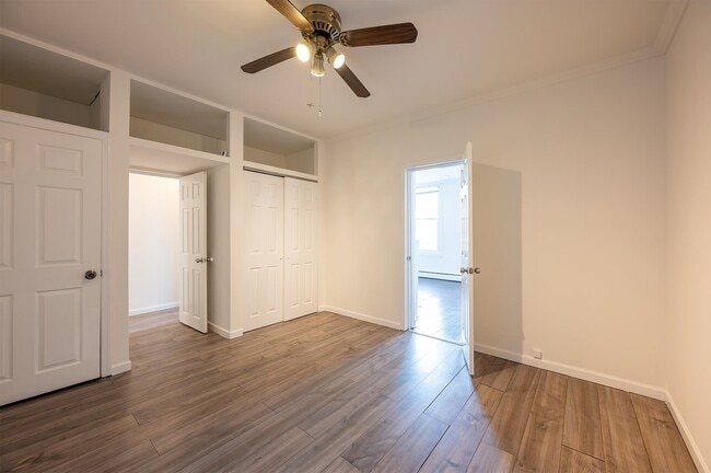 Building Photo - 48 Ravine Ave