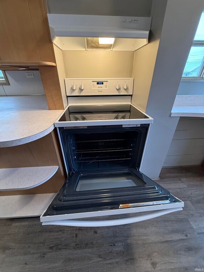 Building Photo - 1333 Hart St