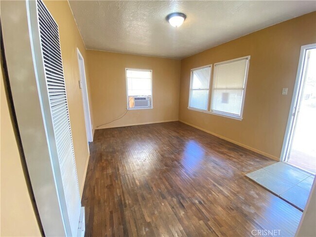 Building Photo - 43360 7th St E