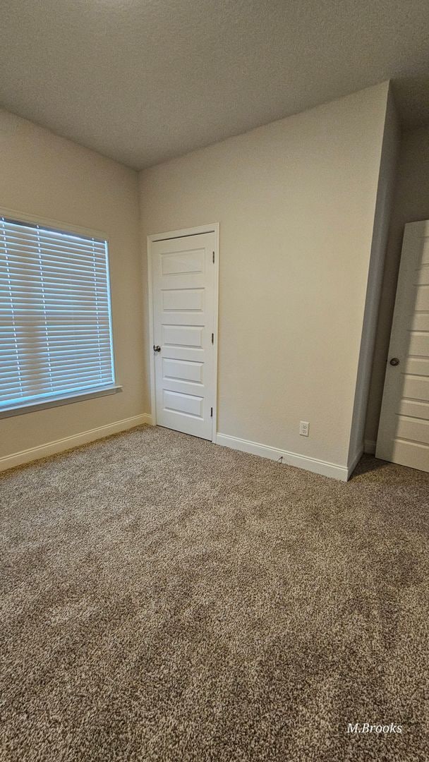Building Photo - Beautiful home in Grand Oaks Village, Lake...