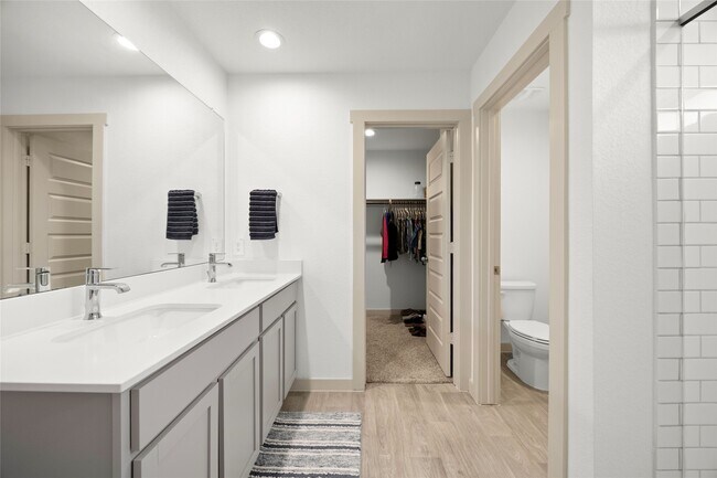 Building Photo - 1134 Della Ln