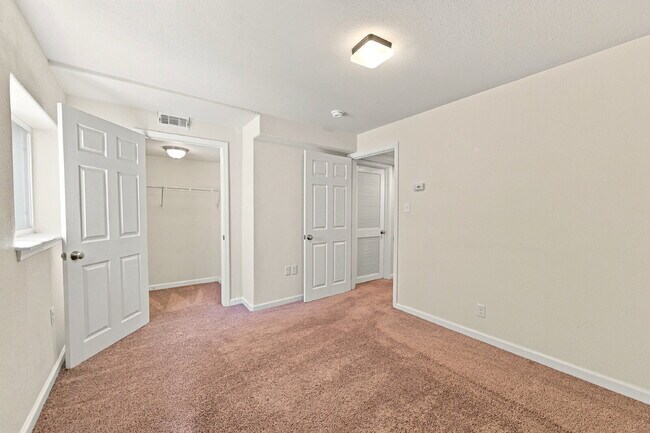 Building Photo - $2,395.95, 4 bed, 3.5 bath located in Colorado Springs with Central AC.