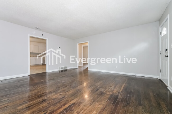 Building Photo - 319 S Hocker Ave