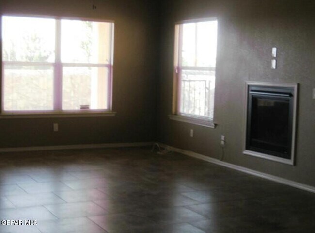 Building Photo - 545 Green Village Ct