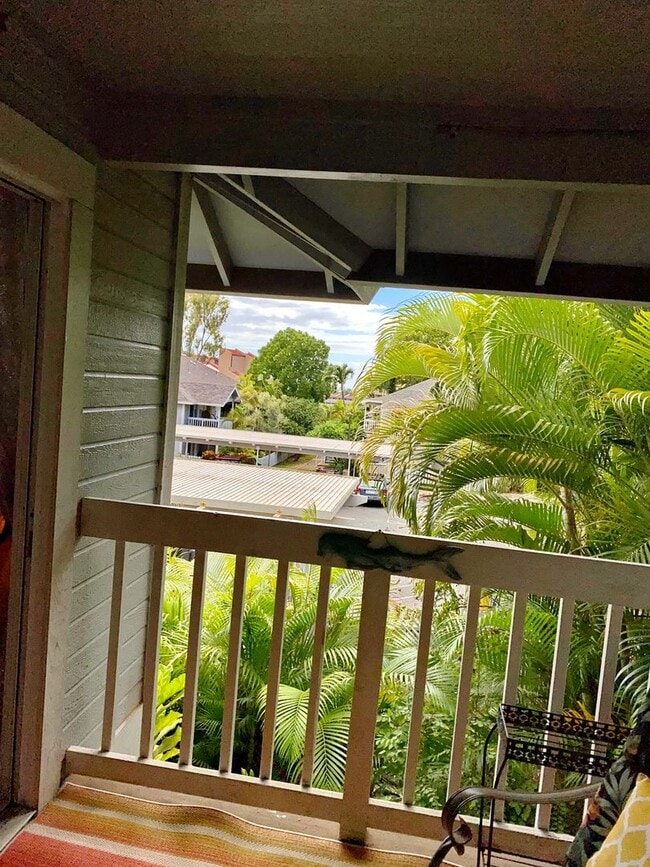 Building Photo - Beautiful and Bright, Nicely Furnished top floor Keonekai Villages condo-- recently remodeled and...