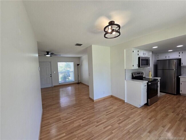 Building Photo - 2648 Rockcrest Ct