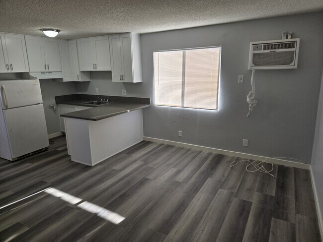 Building Photo - 1107 W Pacific Coast Hwy