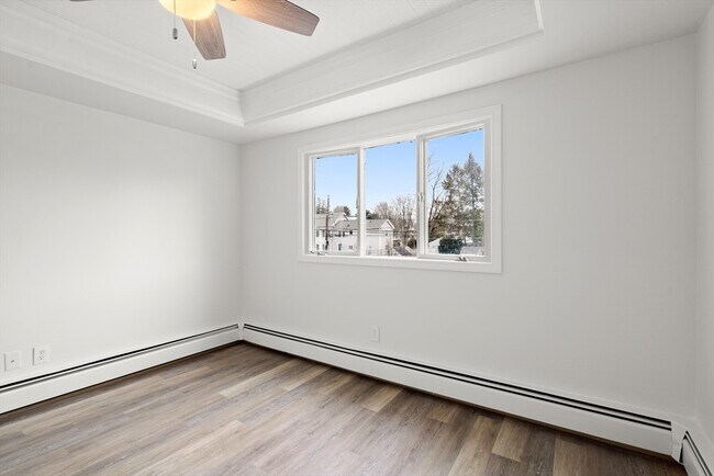 Building Photo - 17 3rd St