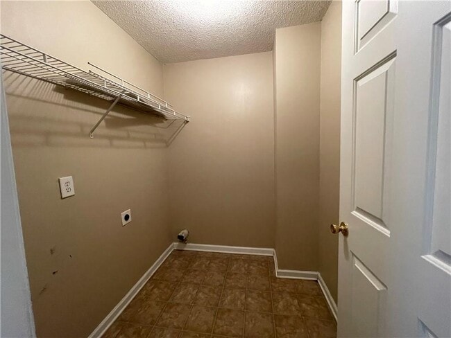 Building Photo - 2054 Mulberry Ln