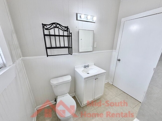 Building Photo - 1707 Glenview Ave