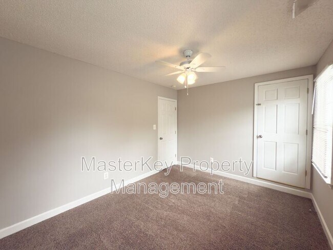 Building Photo - 5236 Knightsbridge Way