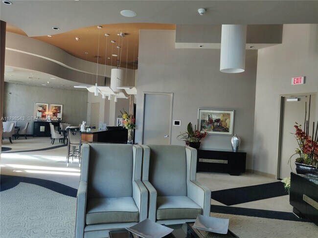 Building Photo - 3101 S Ocean Dr