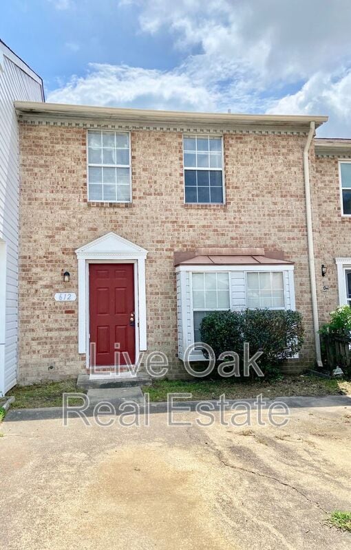 Primary Photo - 612 Cedar Springs Ct