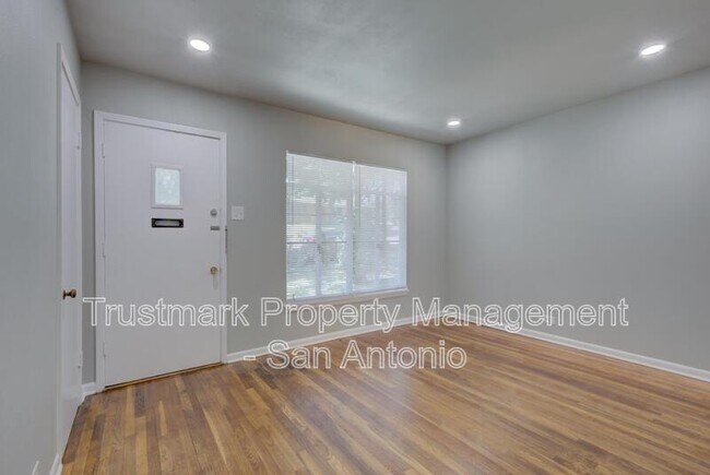 Building Photo - 809 Rittiman Rd