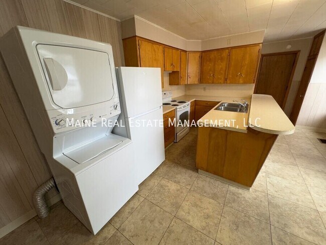 Building Photo - 73 Main Rd