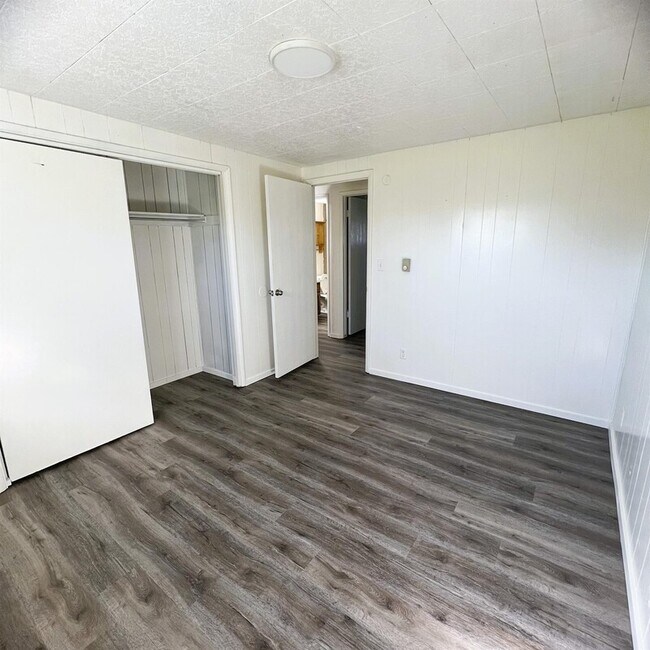 Building Photo - 2546 W 7200 N