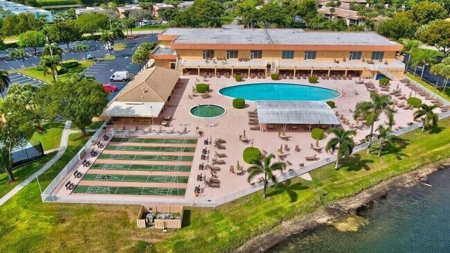 Building Photo - 15234 Lakes of Delray Blvd