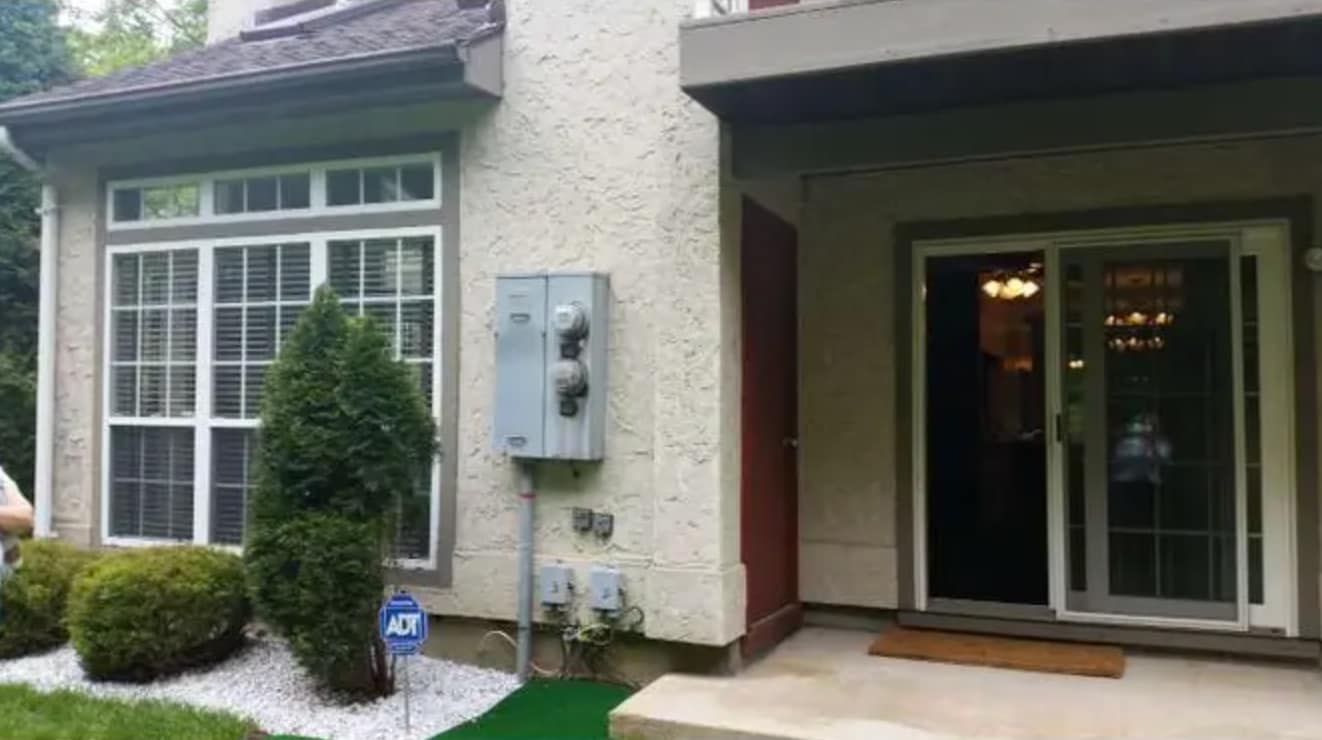 Building Photo - 3103 Commons At Kingswood Dr