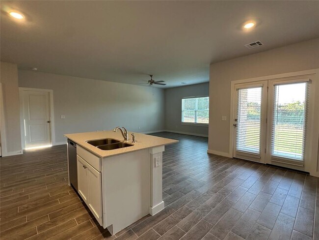 Building Photo - 18020 Lantana Loop