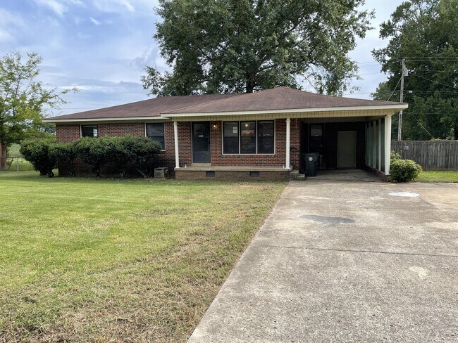 Primary Photo - 902 Hereford Dr
