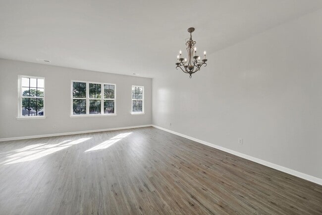 Building Photo - Lovely 3 Bed 2.5 Bath Townhome in Mint Hill!