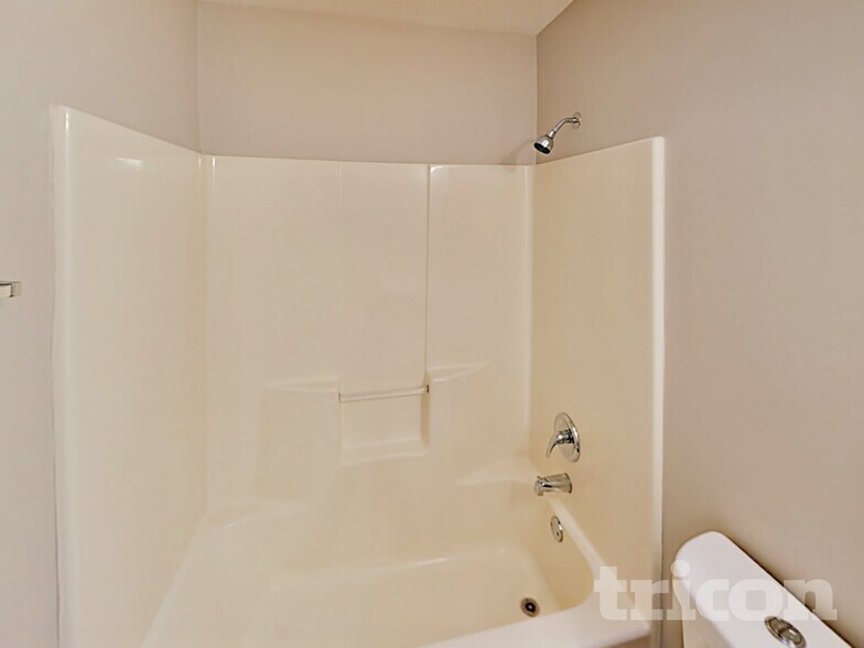 Building Photo - 199 Spring Dr