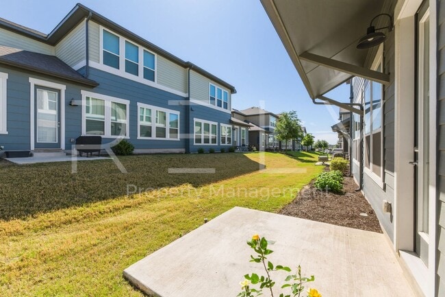 Building Photo - 1015 Vista View Dr