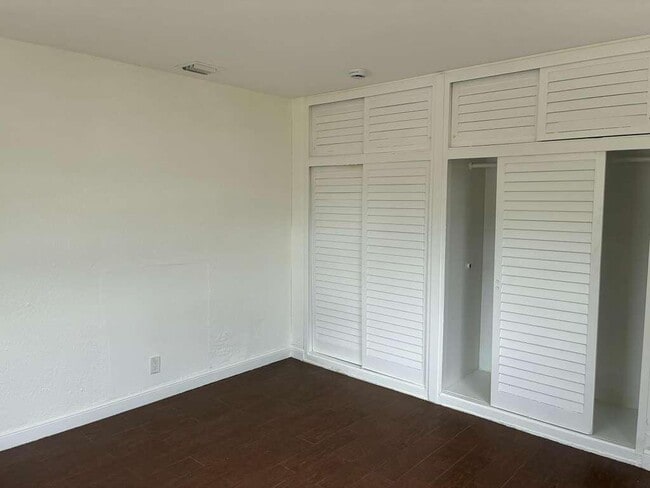 Building Photo - 1741 NW 27th Ave