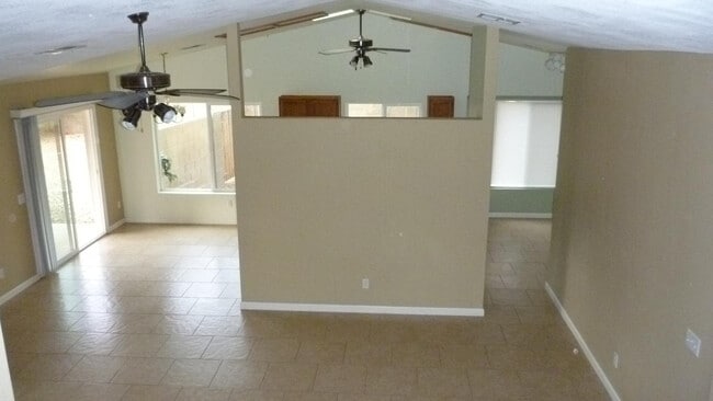 Building Photo - 608 S San Marcos Ct