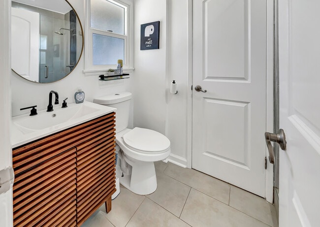 Building Photo - 7700 Oakdale Ave