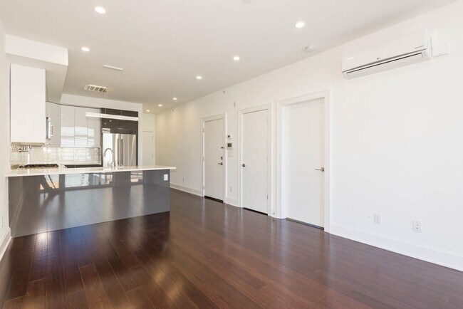 Building Photo - 129 Brunswick St