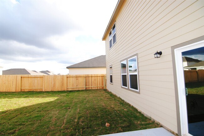 Building Photo - 1052 Water Oak Ln