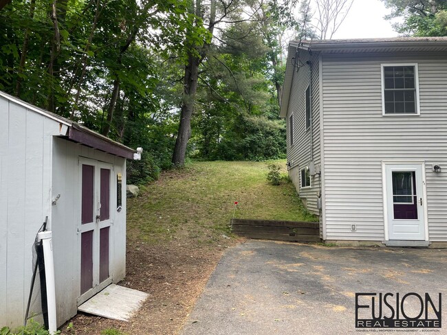 Building Photo - Peaceful Setback House in Essex Junction VT