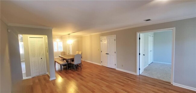 Building Photo - 66 St Claire Ln NE