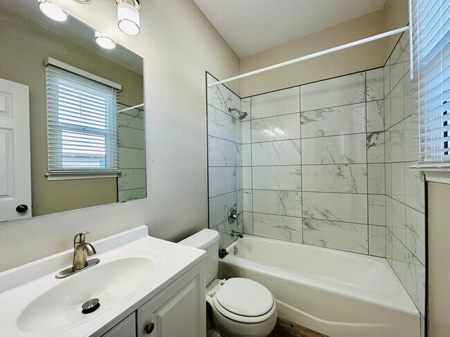 Building Photo - Renovated 3 Bedroom / 3 Bathroom House Nea...