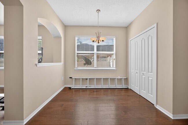 Building Photo - Home for rent