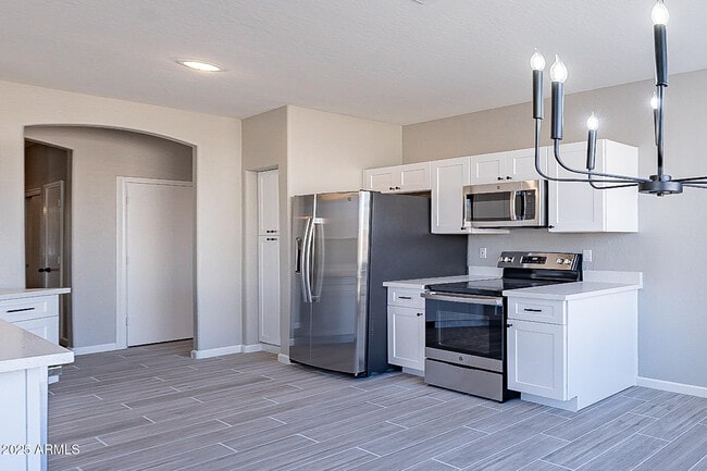 Building Photo - 12614 W Earll Dr