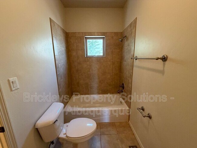Building Photo - 605 Benicia Ln