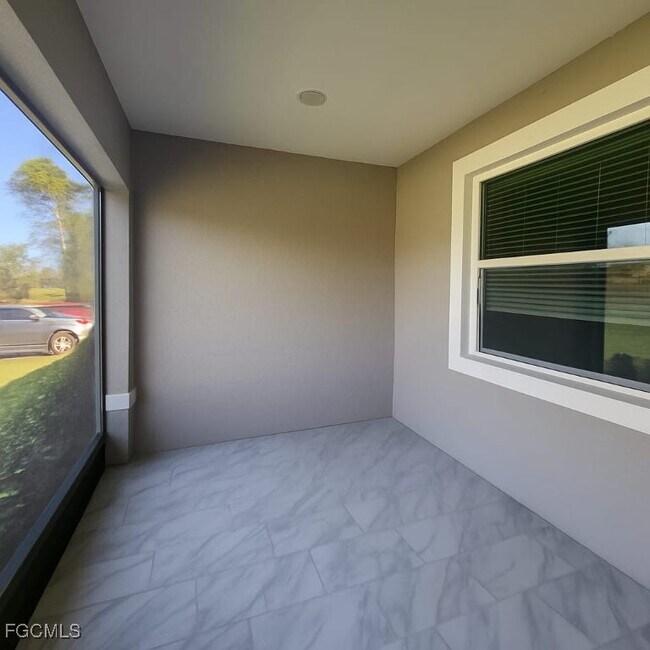 Building Photo - 2431 Paul Ave S