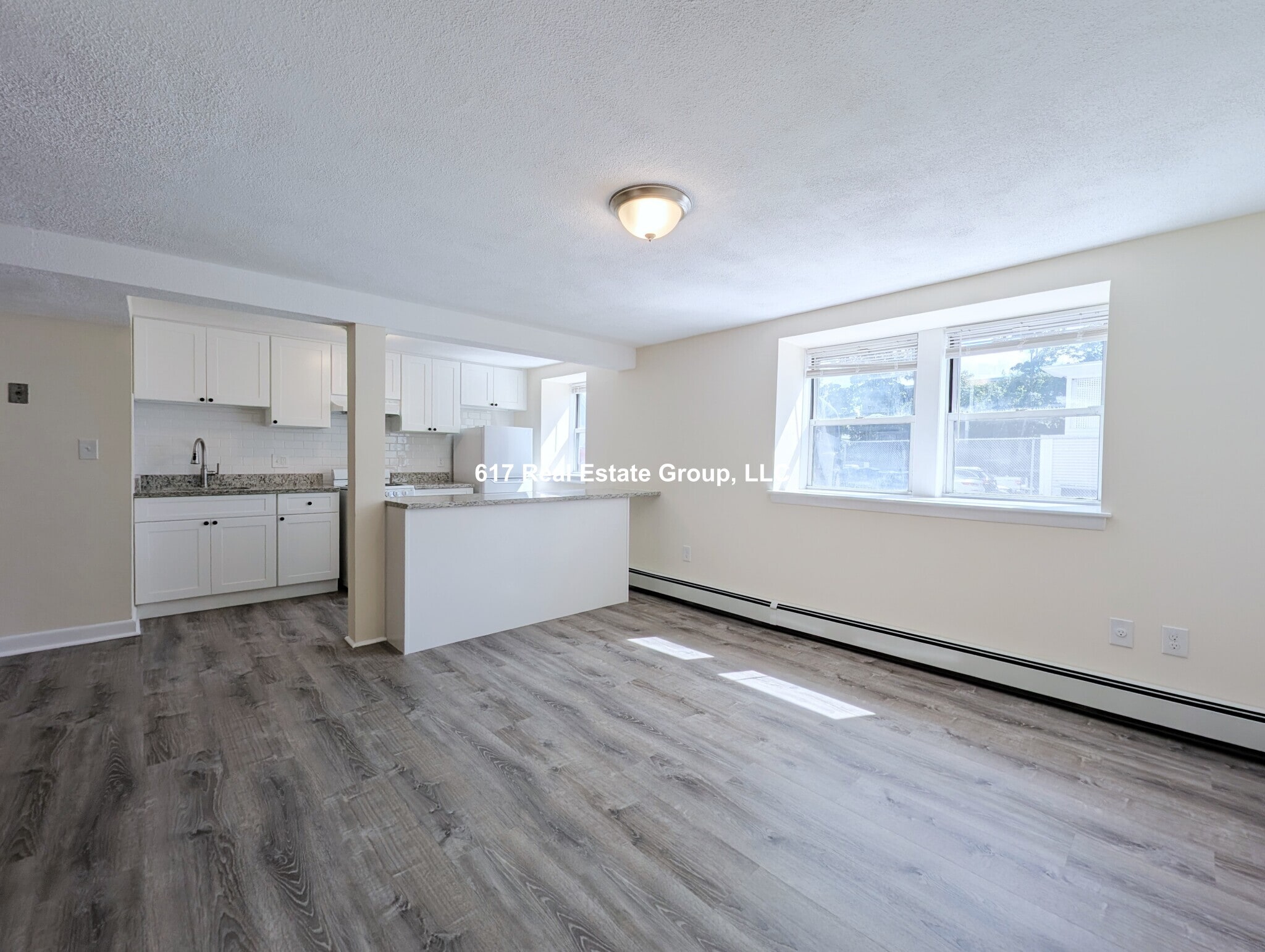 Building Photo - 160 N Beacon St