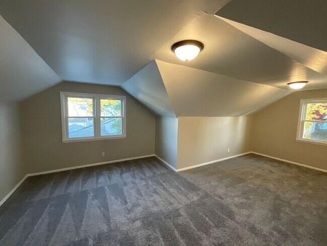 Building Photo - 5418 Charles Ave