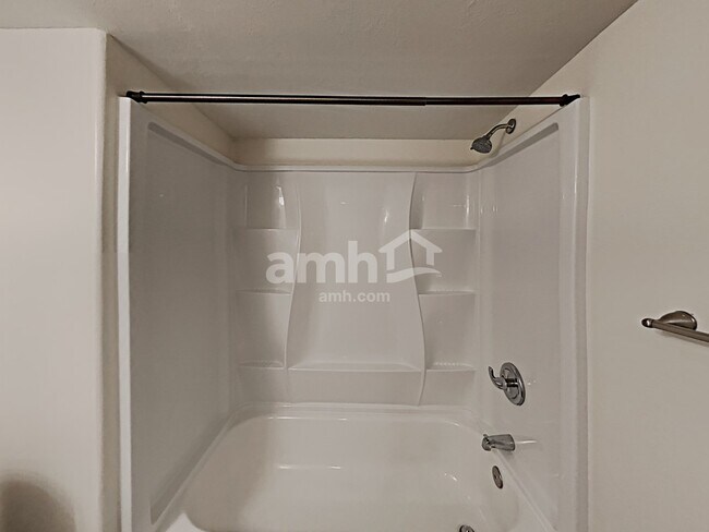 Building Photo - 3372 W 1050 N