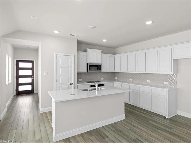 Building Photo - 223 Fairmont Dr