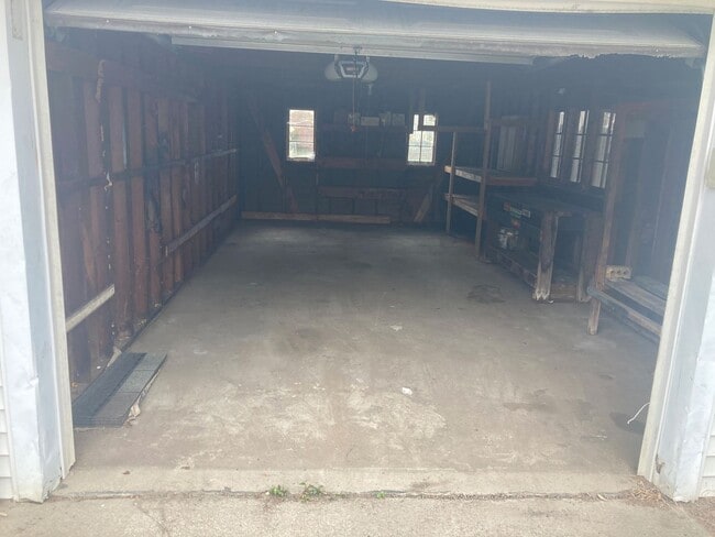 Building Photo - 22074 Pleasant Ave